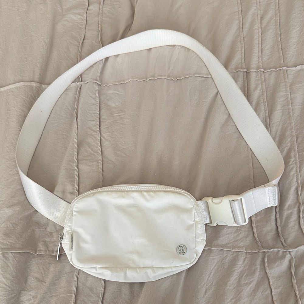 Lululemon Athletica Cream Belt Bag